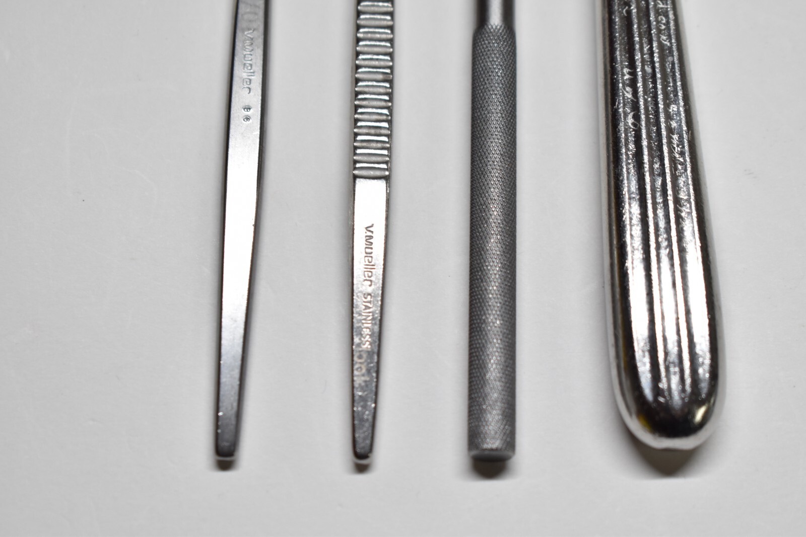 V.Mueller Surgical Instrument 4 PCS of Various Hand-held Medical Instruments